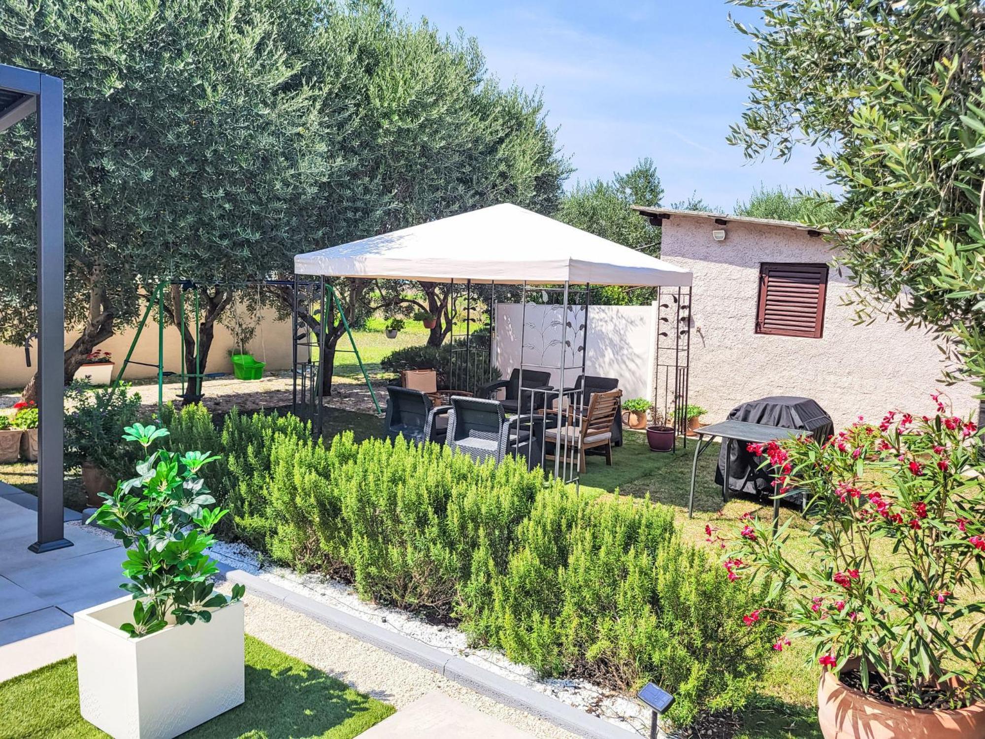 Holiday Home Ive Petrčane Dış mekan fotoğraf
